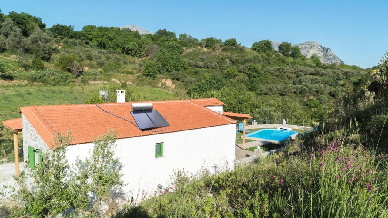 Villa Elia Lambiní Екстериор снимка