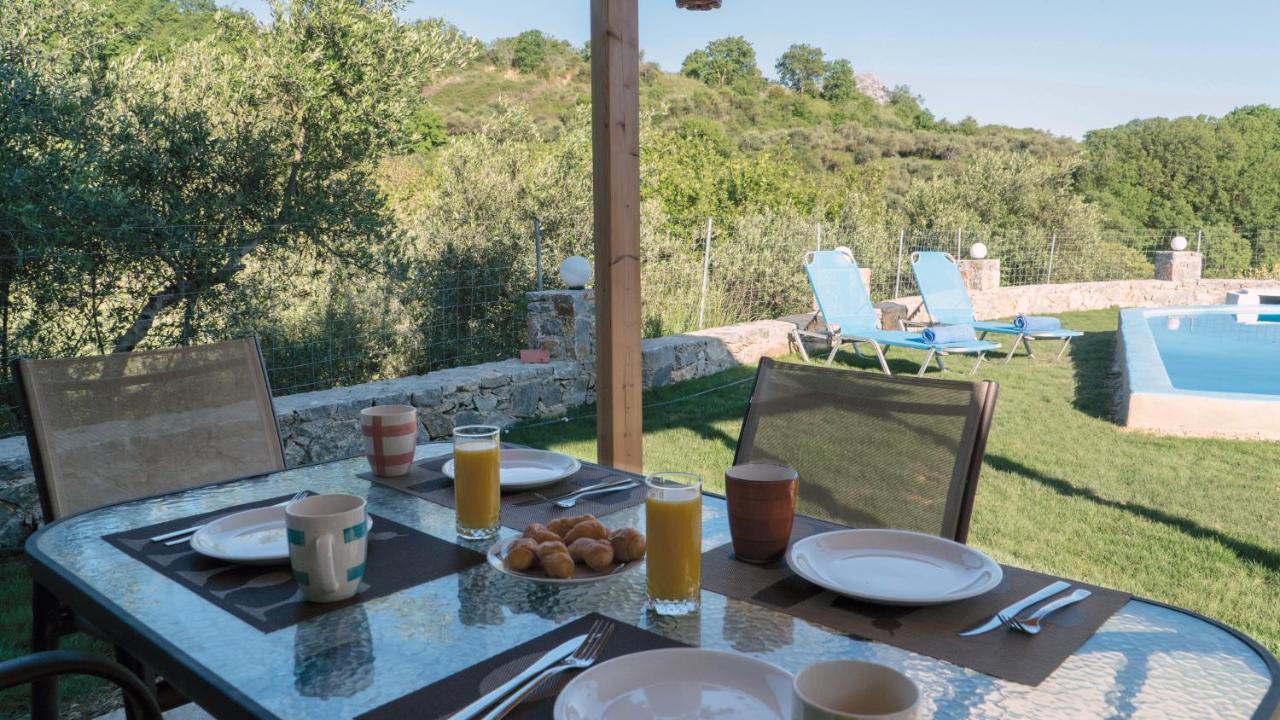 Villa Elia Lambiní Екстериор снимка